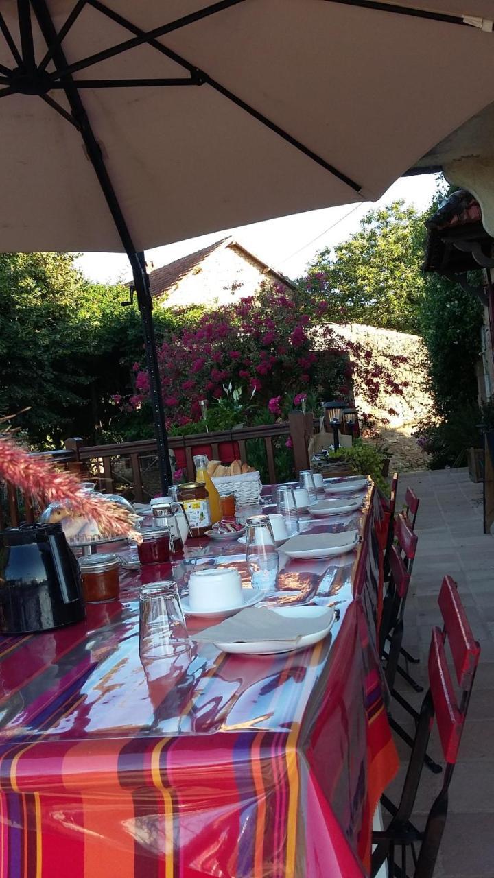 Hotel Ferme De Lagrave Coux-et-Bigaroque-Mouzens Esterno foto